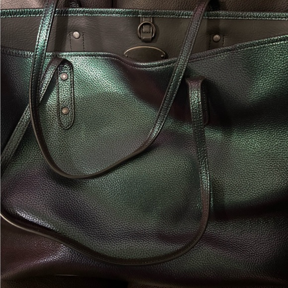 Coach oil slick Tote Bag with matching wallet! - Picture 4 of 5